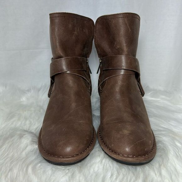 UGG Elysian Brown Distressed Leather Strappy Ankle Booties Sz 8 - Picture 2 of 8